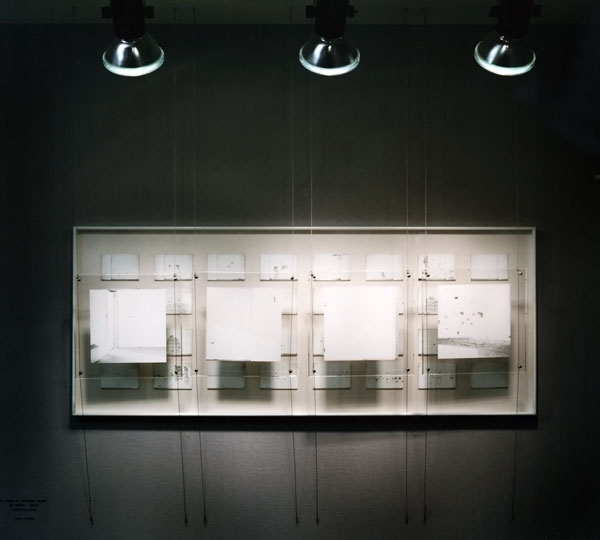 TWO SIDES OF SIXTEEN ROOMS IN CHOFU, TOKYO(1989version)